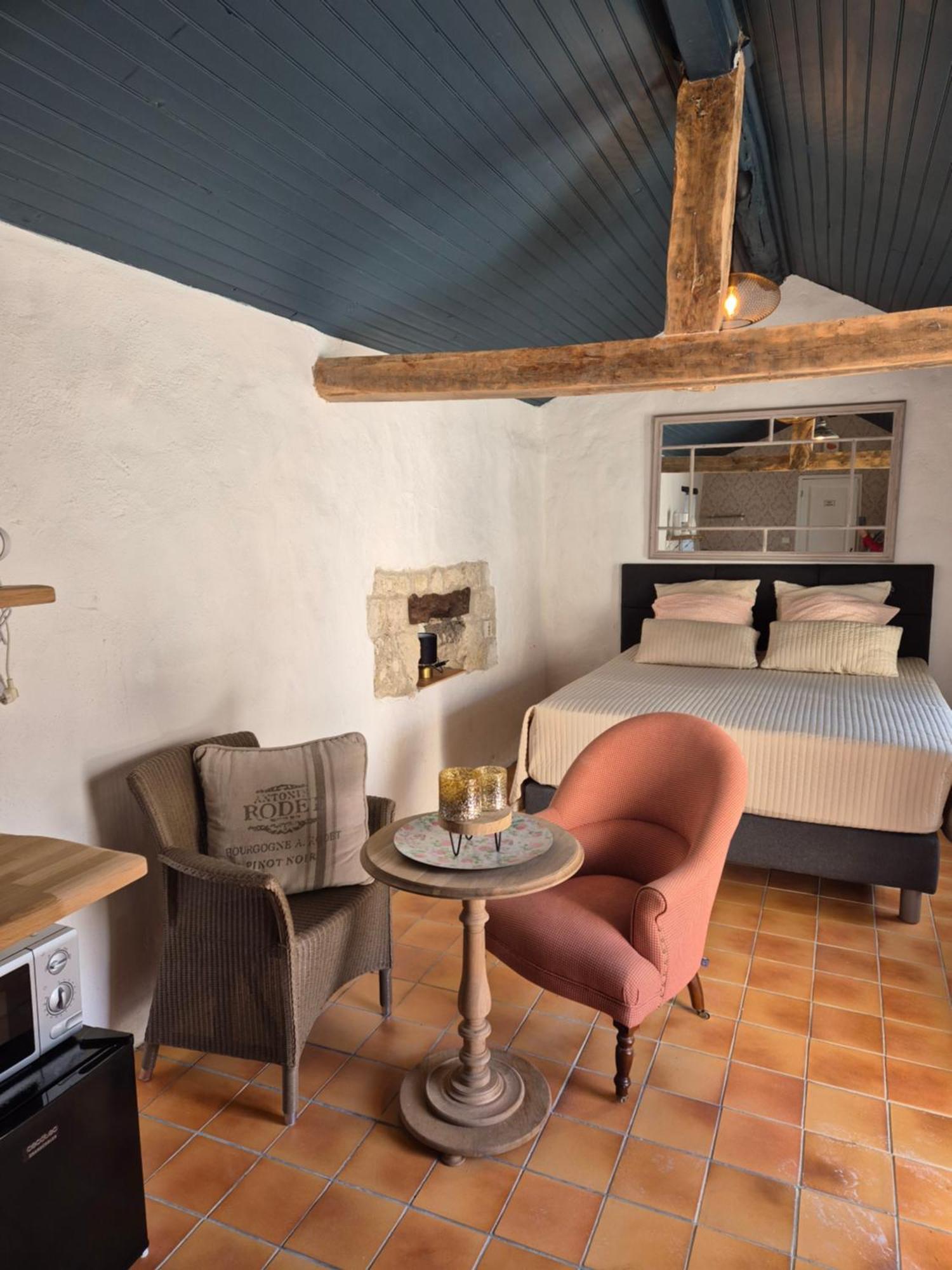 La Nouvelle Vie En Quercy Acomodação com café da manhã Montaigu-de-Quercy Exterior foto